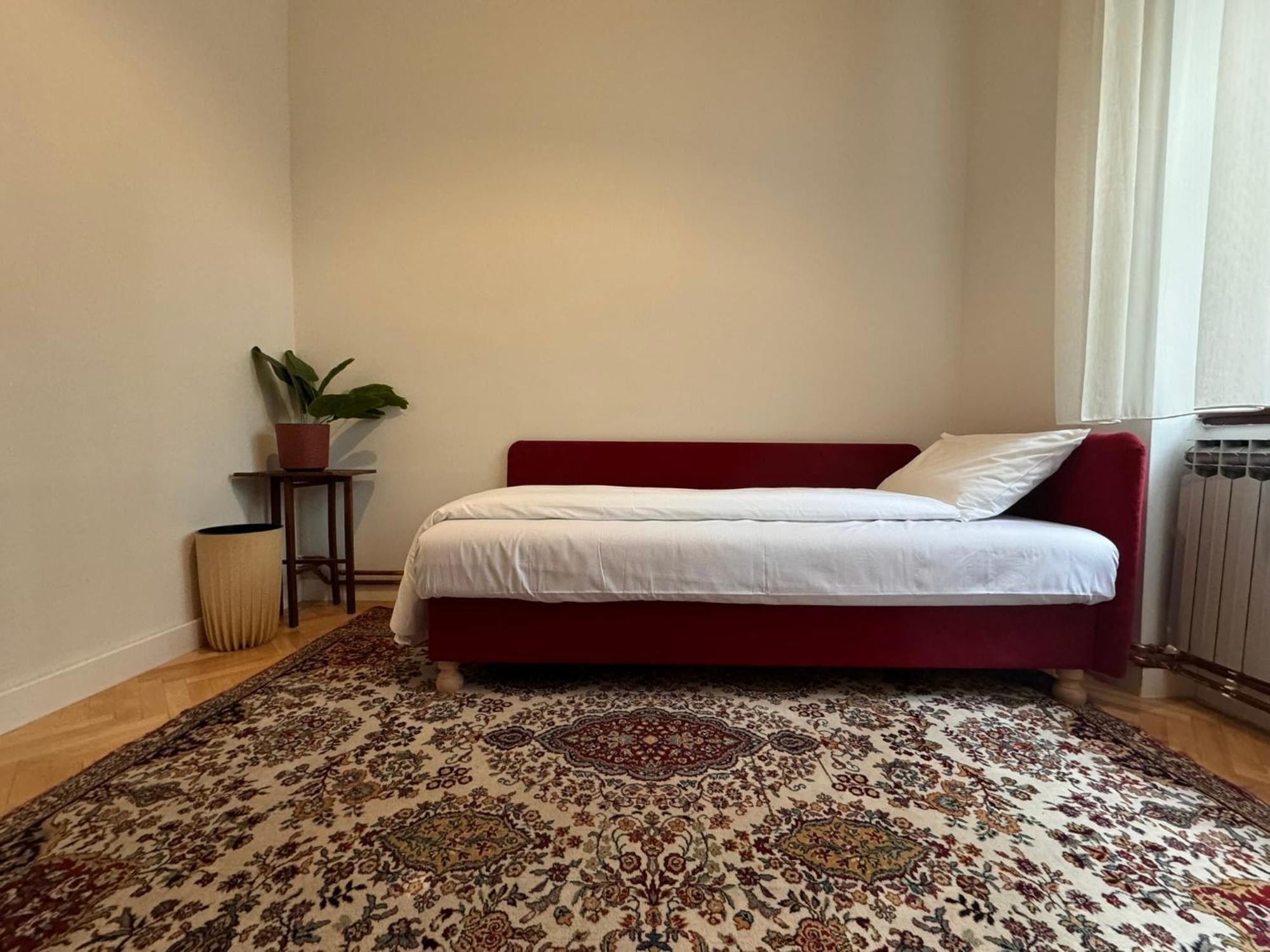 Unique & Spacious 3br Historic Flat In Centre شقة